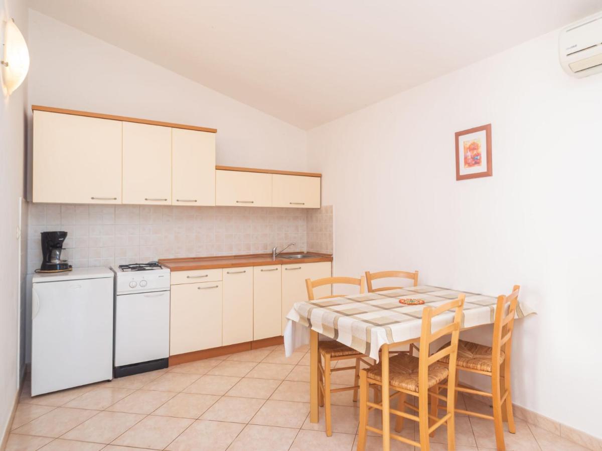 Apartment Iva-2 By Interhome クルニカ エクステリア 写真